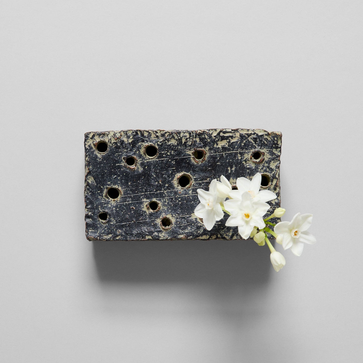Ceramic Frogs Block: White Patina / Square