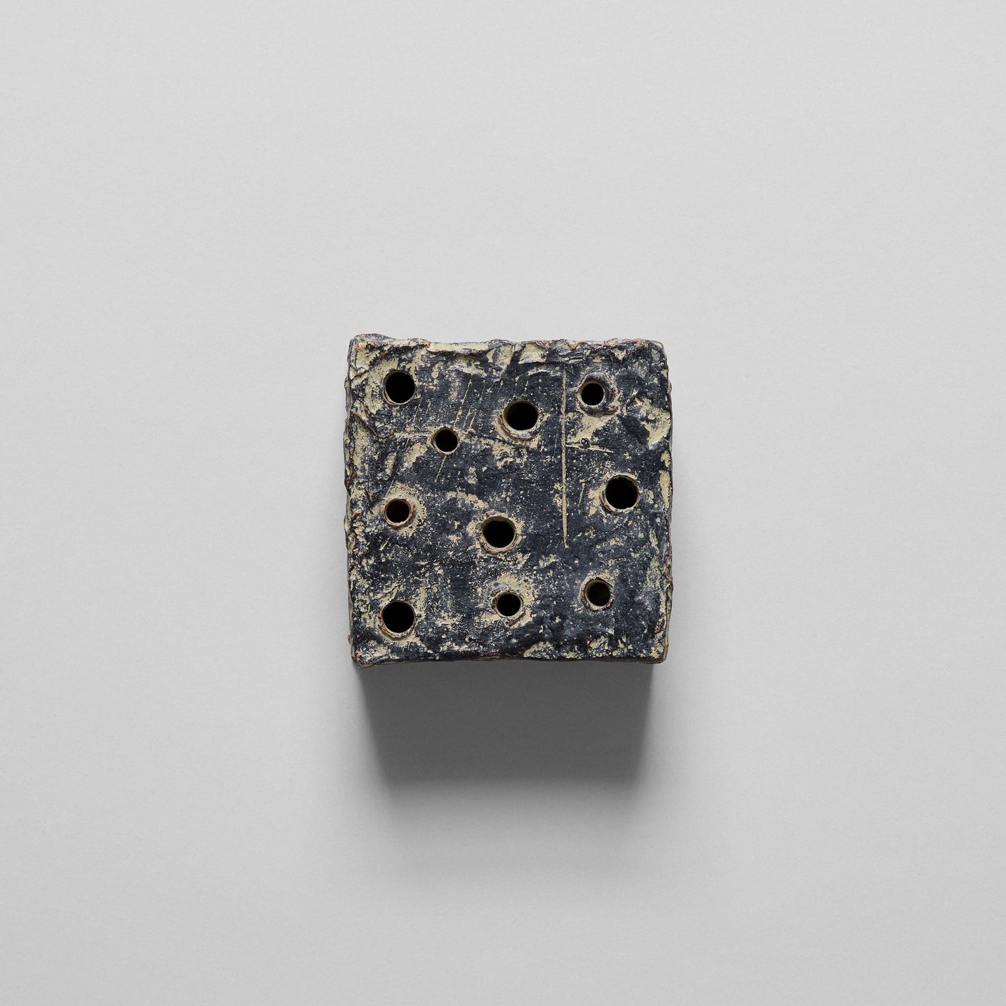 Ceramic Frogs Block: White Patina / Square